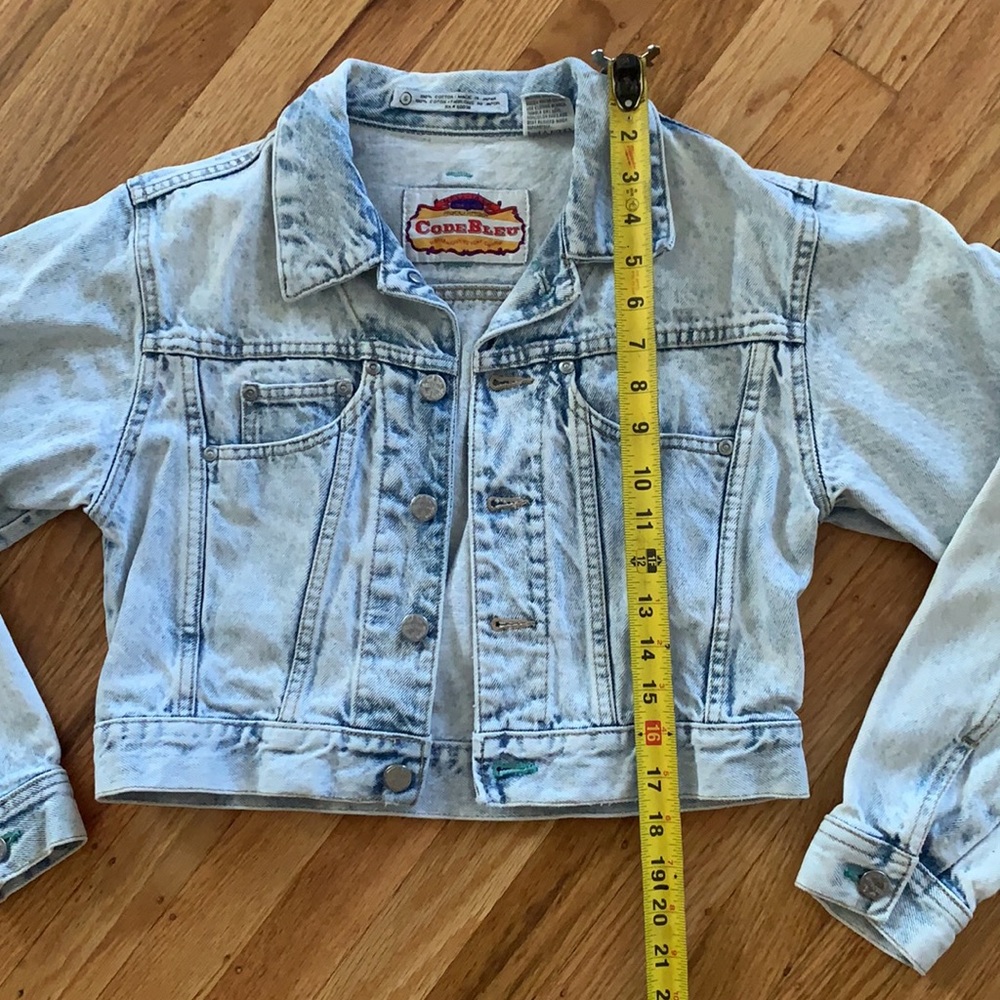 Vintage Cropped Denim Jacket - Picture 3 of 11